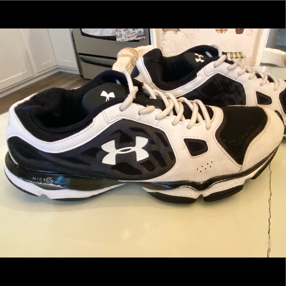 Under Armour Other - Under armour sneakers (men’s size 10.5)